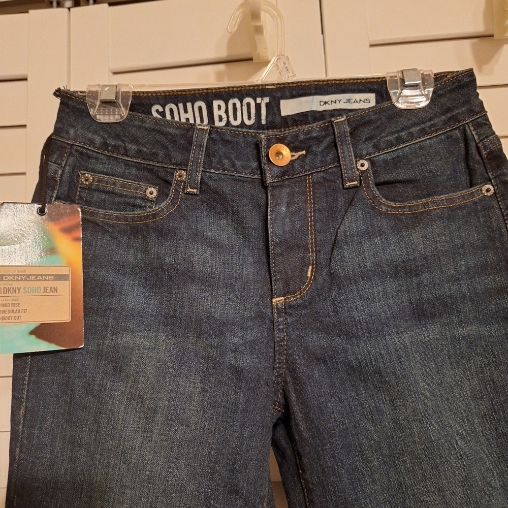 DKNY SOHO Skinny jeans Sz 4  14x9x32 NWT - Picture 2 of 6
